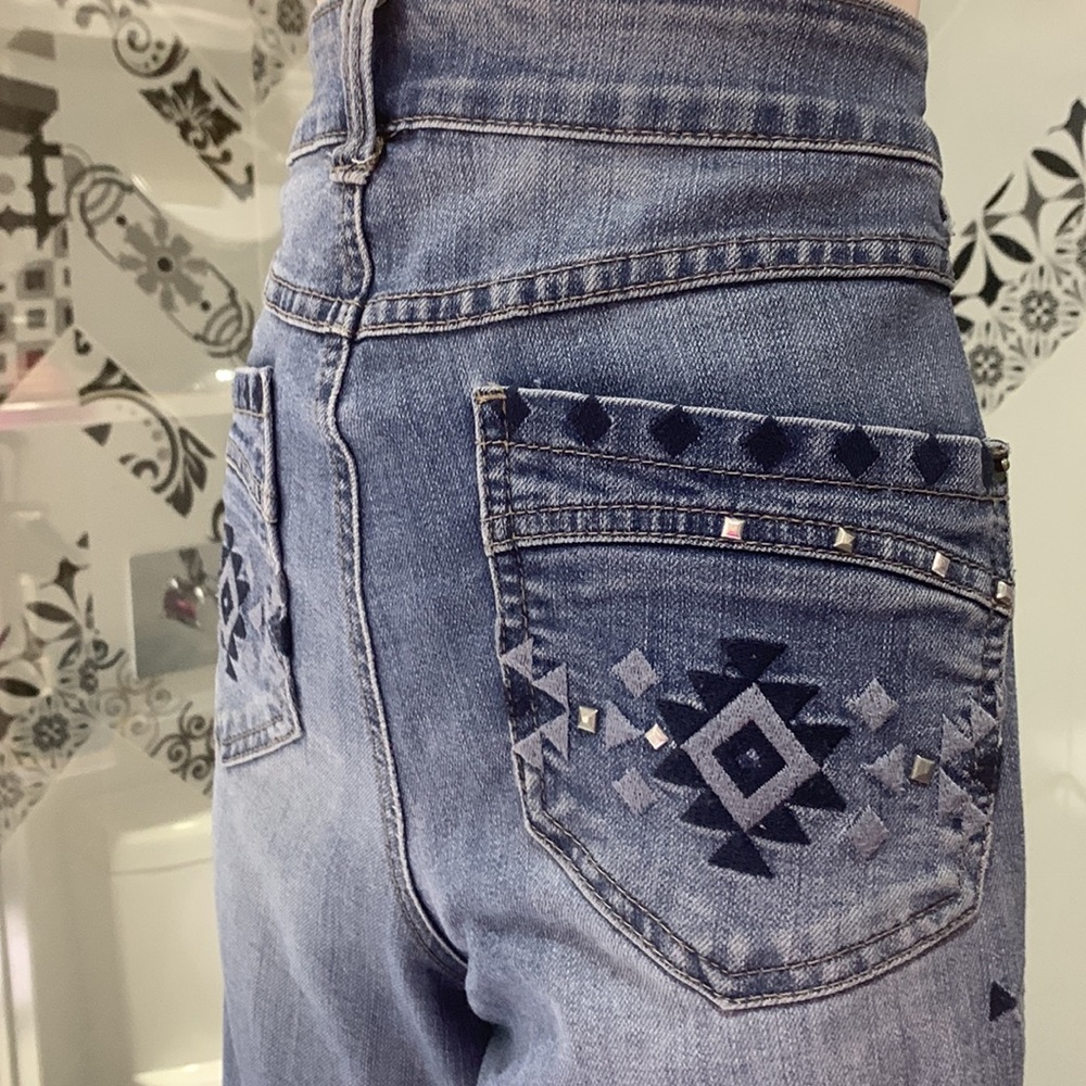 Vintage INC Denim Embroidered Jeans - Picture 3 of 9